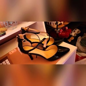 Black 2inches high heels size 10w